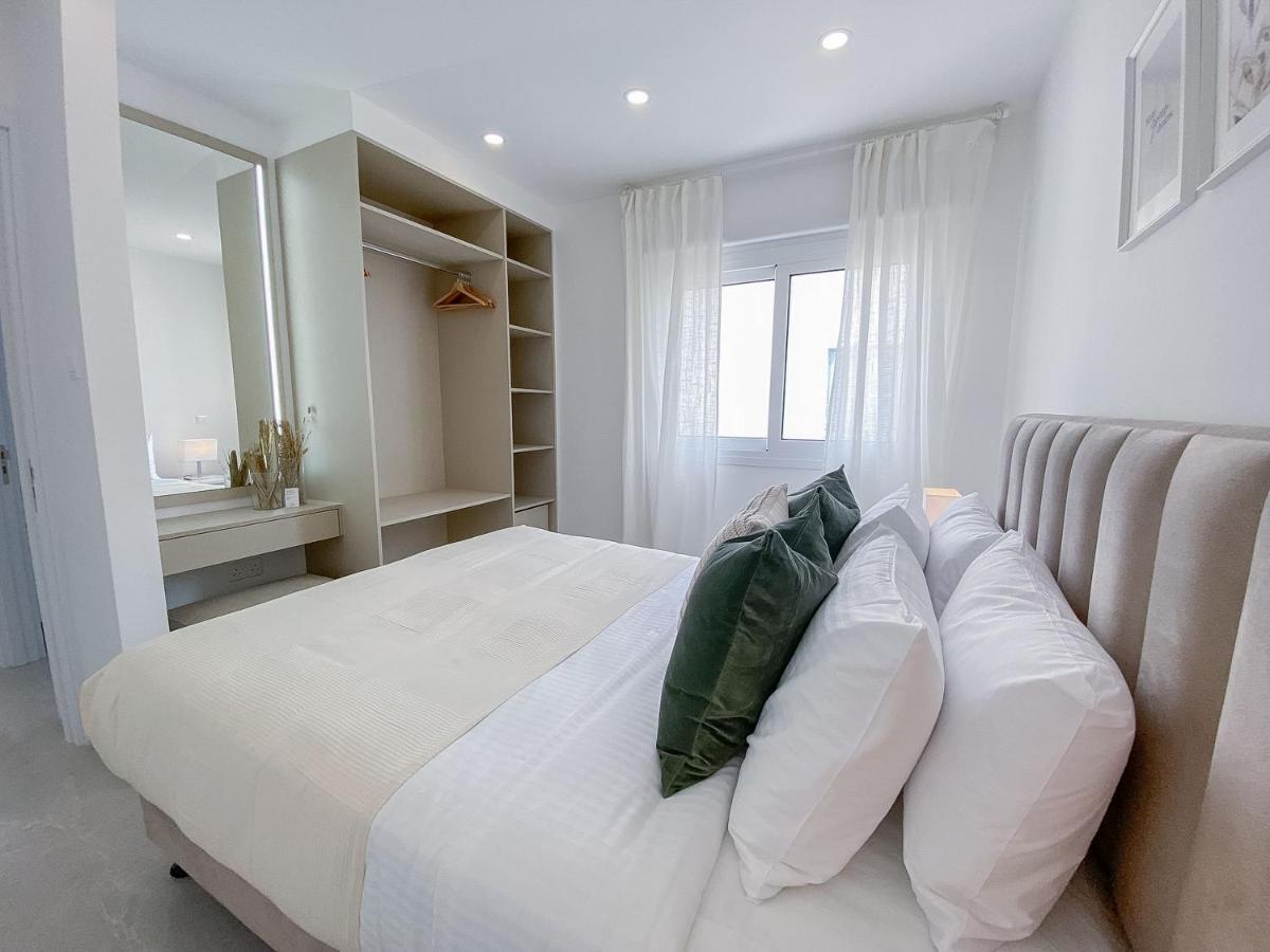 Phaedrus Living: Seaview Luxury Flat Limnaria 134 Lägenhet Paphos Exteriör bild